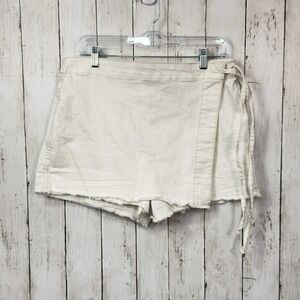 Madden NYC Women's Cream Denim Raw Hem Frayed Wrap Skort Size 32" Waist